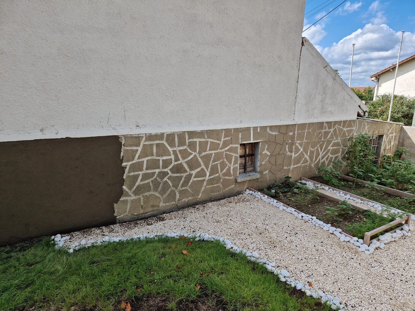 Mur et jardin
